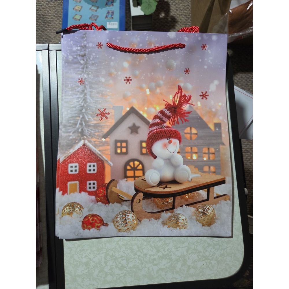12pk Christmas Bags Mixed Designs - Picture 4 of 5